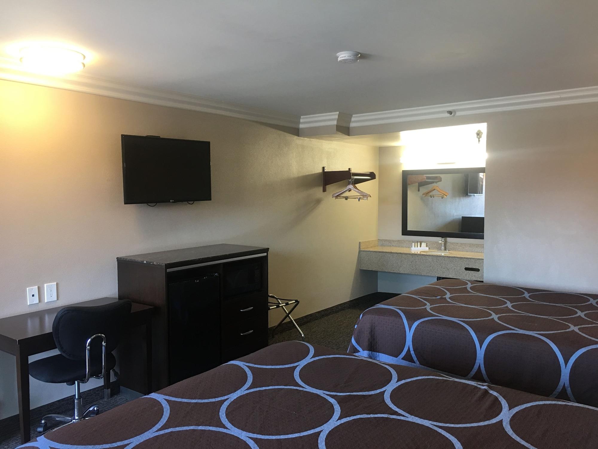 Motel Seville - Airport/chino 2*