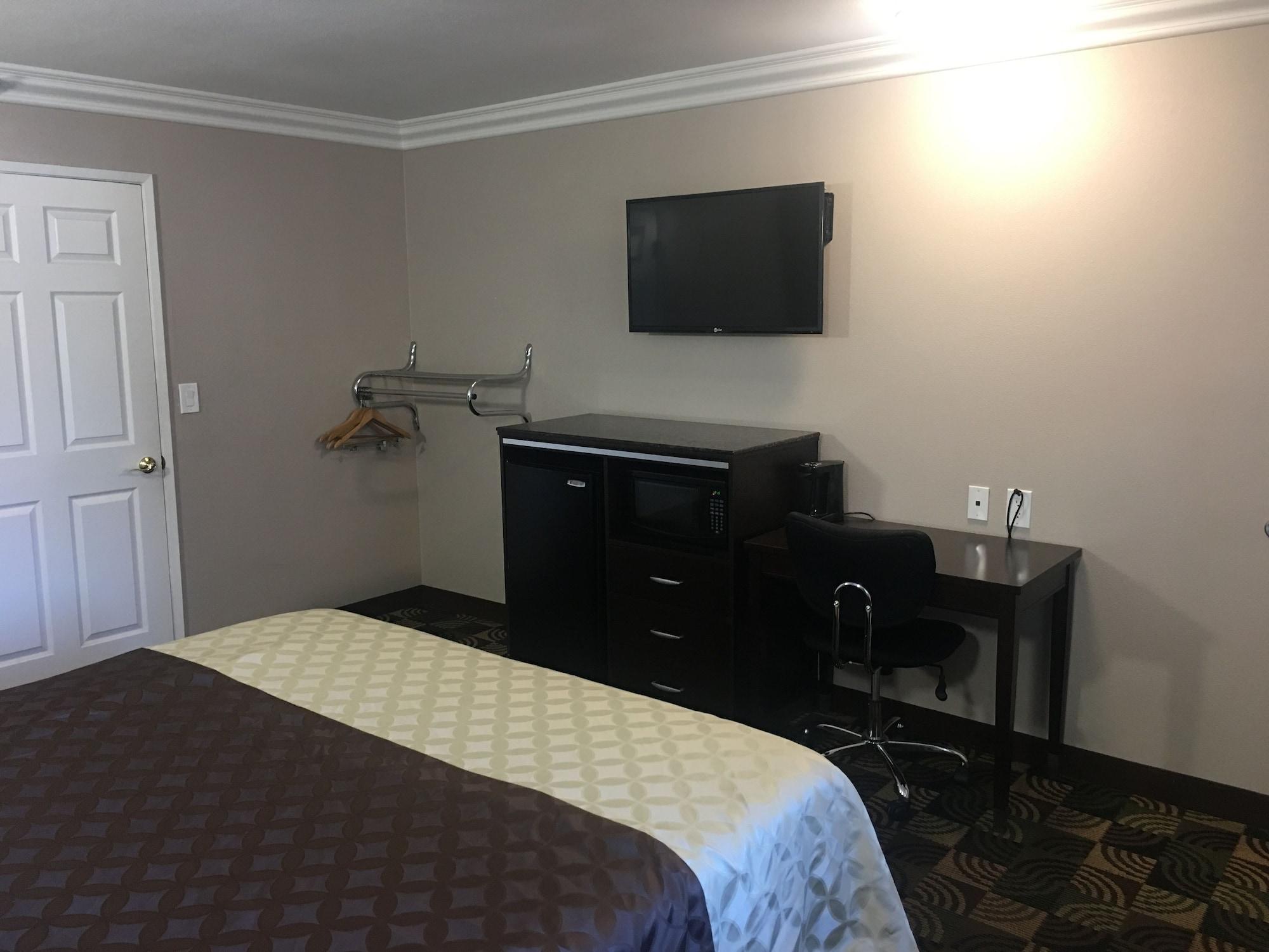 Seville - Airport/chino Motel Ontario