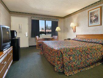 Seville - Airport/chino Motel